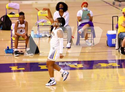 Thumbnail 3 in Troy vs. Lynwood photogallery.