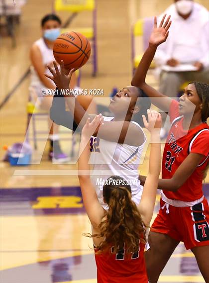 Thumbnail 2 in Troy vs. Lynwood photogallery.