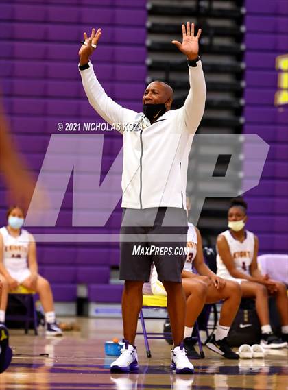 Thumbnail 1 in Troy vs. Lynwood photogallery.
