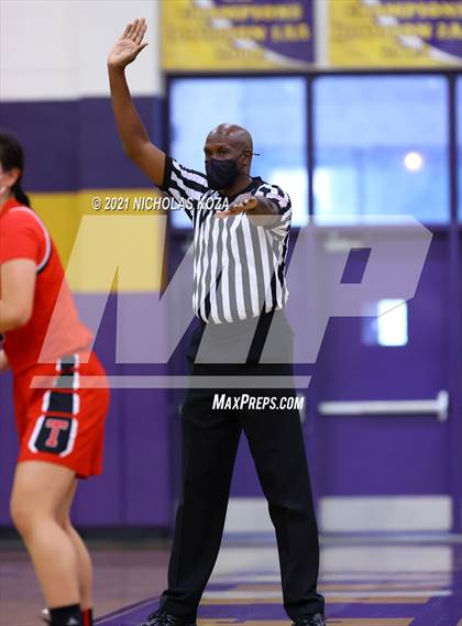 Thumbnail 3 in Troy vs. Lynwood photogallery.