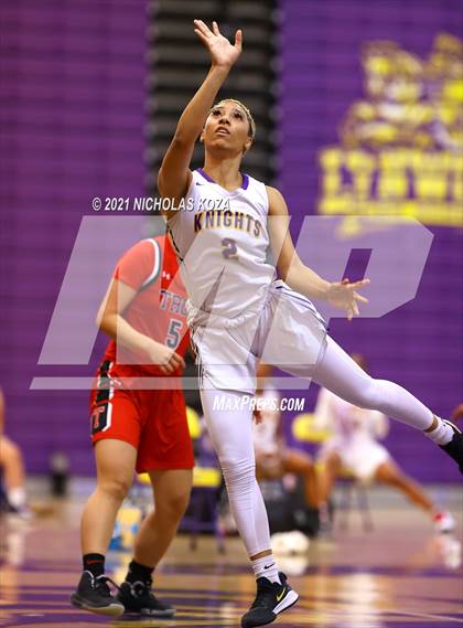 Thumbnail 1 in Troy vs. Lynwood photogallery.