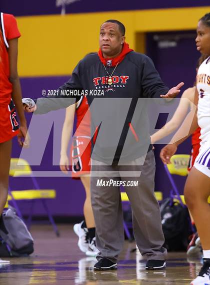 Thumbnail 3 in Troy vs. Lynwood photogallery.