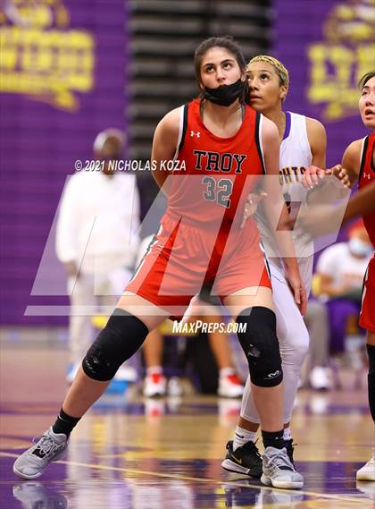 Thumbnail 3 in Troy vs. Lynwood photogallery.