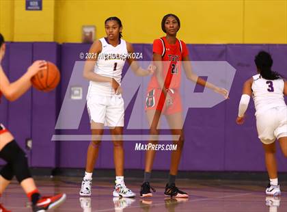 Thumbnail 1 in Troy vs. Lynwood photogallery.