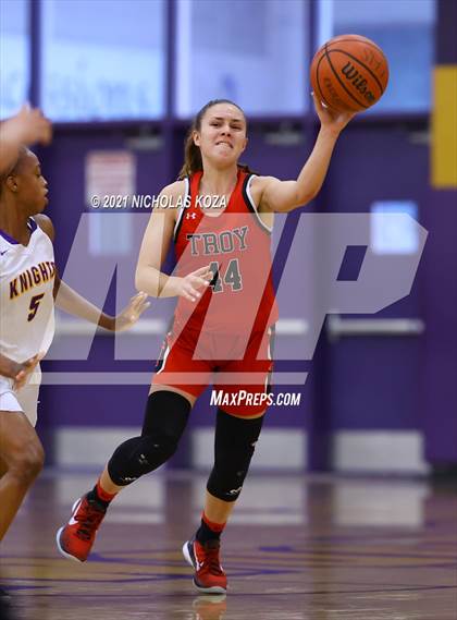 Thumbnail 2 in Troy vs. Lynwood photogallery.