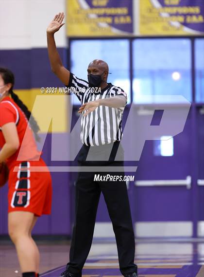 Thumbnail 2 in Troy vs. Lynwood photogallery.