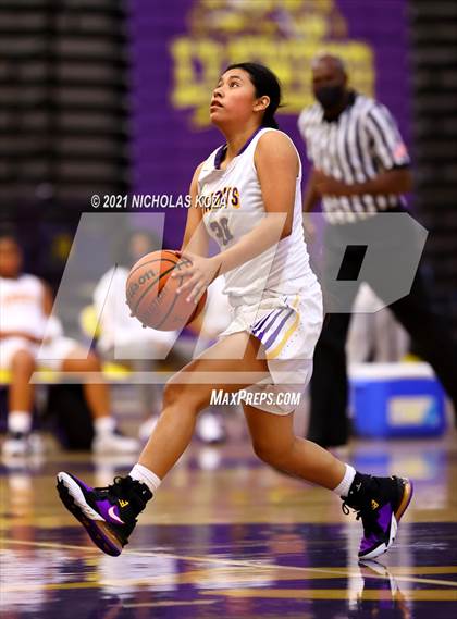 Thumbnail 3 in Troy vs. Lynwood photogallery.