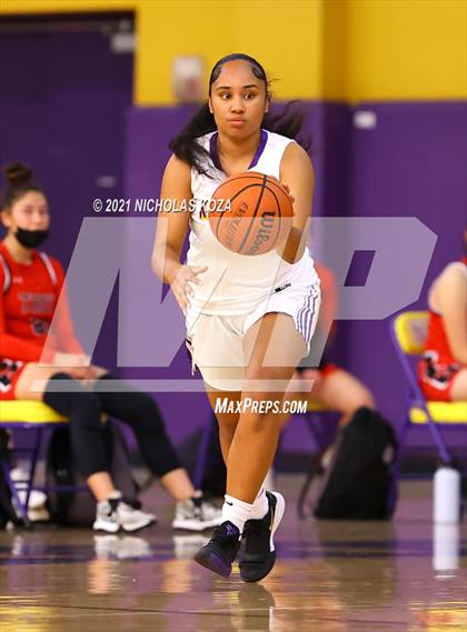 Thumbnail 3 in Troy vs. Lynwood photogallery.