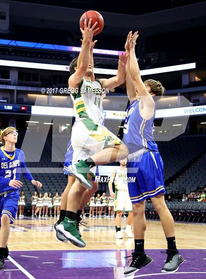 Thumbnail 2 in Rio Americano vs. Del Campo photogallery.
