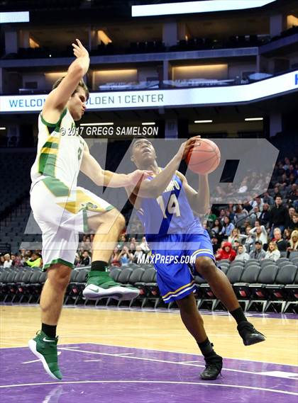 Thumbnail 1 in Rio Americano vs. Del Campo photogallery.