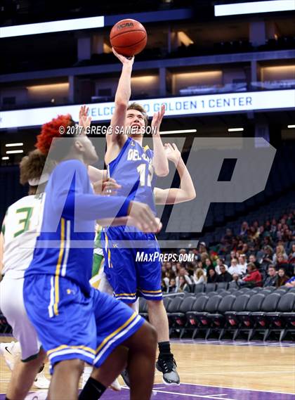 Thumbnail 3 in Rio Americano vs. Del Campo photogallery.