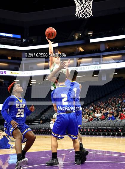 Thumbnail 2 in Rio Americano vs. Del Campo photogallery.