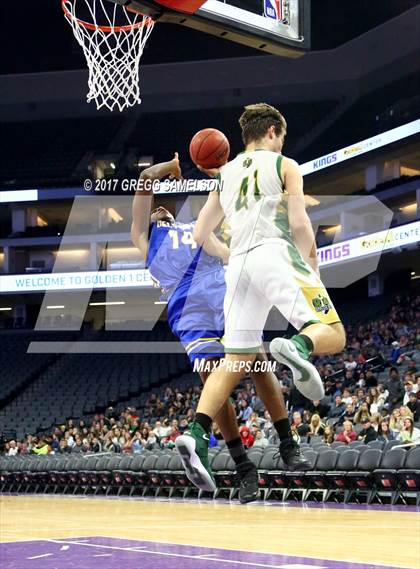 Thumbnail 2 in Rio Americano vs. Del Campo photogallery.