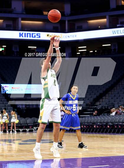Thumbnail 2 in Rio Americano vs. Del Campo photogallery.