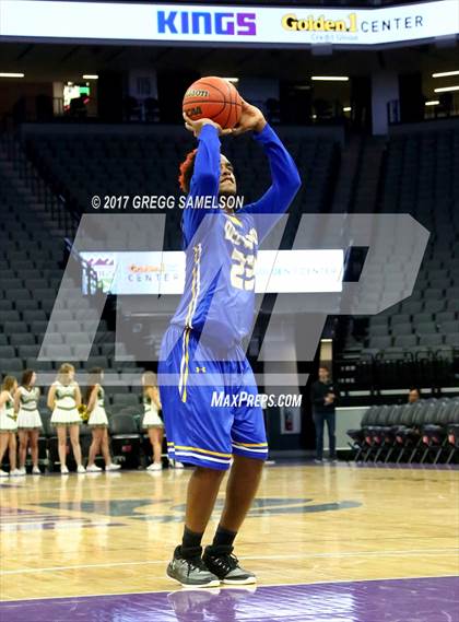 Thumbnail 3 in Rio Americano vs. Del Campo photogallery.