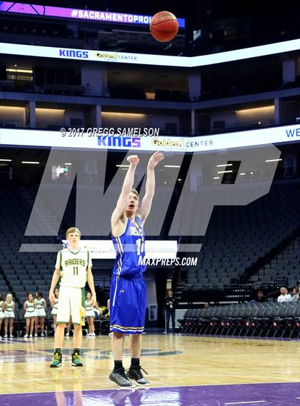 Thumbnail 3 in Rio Americano vs. Del Campo photogallery.