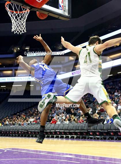 Thumbnail 3 in Rio Americano vs. Del Campo photogallery.
