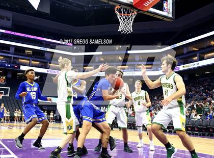 Thumbnail 2 in Rio Americano vs. Del Campo photogallery.