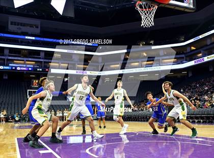 Thumbnail 2 in Rio Americano vs. Del Campo photogallery.