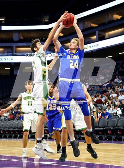 Thumbnail 3 in Rio Americano vs. Del Campo photogallery.