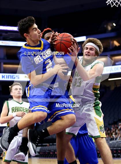 Thumbnail 2 in Rio Americano vs. Del Campo photogallery.