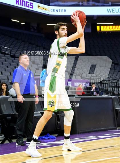 Thumbnail 3 in Rio Americano vs. Del Campo photogallery.