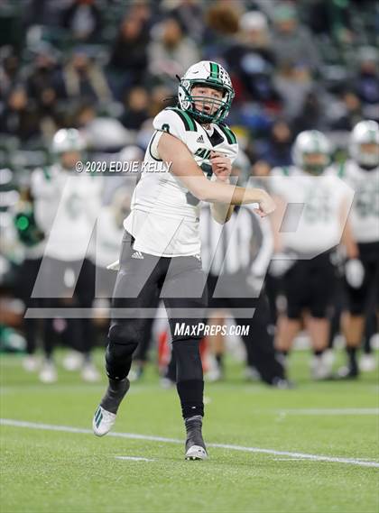 Thumbnail 2 in Martin vs. Southlake Carroll (UIL 6A Division 1 Regional Semifinal) photogallery.