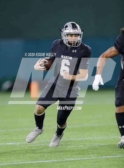 Thumbnail 3 in Martin vs. Southlake Carroll (UIL 6A Division 1 Regional Semifinal) photogallery.