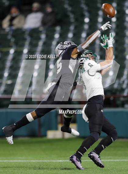 Thumbnail 2 in Martin vs. Southlake Carroll (UIL 6A Division 1 Regional Semifinal) photogallery.