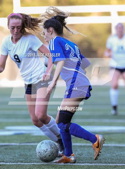Thumbnail 2 in El Segundo @ Viewpoint (CIFSS D4 Playoff) photogallery.