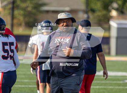 Thumbnail 2 in Lewisburg @ DeSoto Central photogallery.