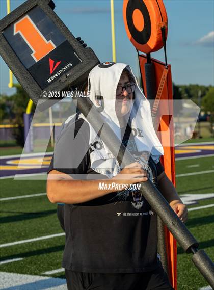 Thumbnail 3 in Lewisburg @ DeSoto Central photogallery.