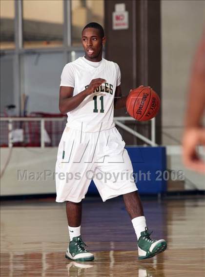 Thumbnail 2 in Chavez vs. De Soto (McDonald's Texas Invitational) photogallery.