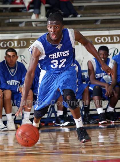 Thumbnail 1 in Chavez vs. De Soto (McDonald's Texas Invitational) photogallery.