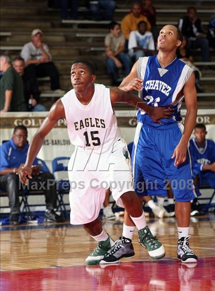 Thumbnail 1 in Chavez vs. De Soto (McDonald's Texas Invitational) photogallery.