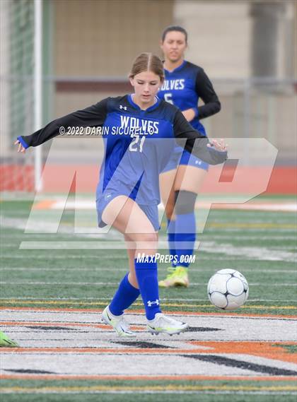 Thumbnail 2 in Verrado vs. Chandler (Coyote Classic Soccer Tournament) photogallery.