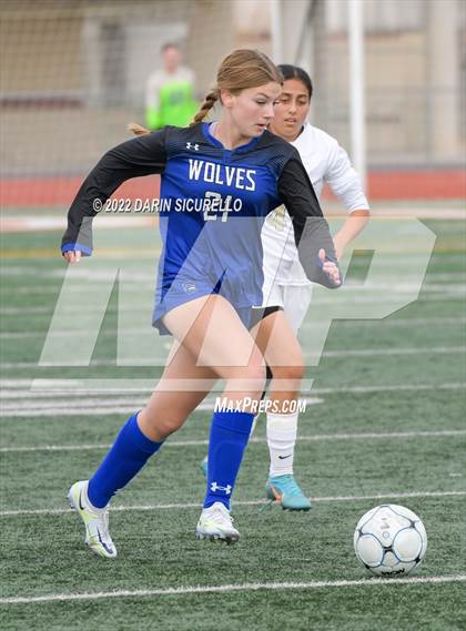 Thumbnail 3 in Verrado vs. Chandler (Coyote Classic Soccer Tournament) photogallery.