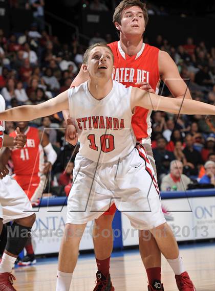 Thumbnail 1 in Etiwanda vs. Mater Dei (CIF SoCal Regional Open Division Final) photogallery.