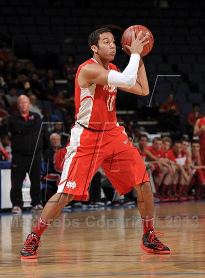 Thumbnail 2 in Etiwanda vs. Mater Dei (CIF SoCal Regional Open Division Final) photogallery.
