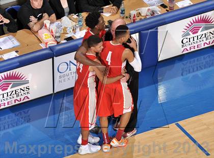 Thumbnail 1 in Etiwanda vs. Mater Dei (CIF SoCal Regional Open Division Final) photogallery.
