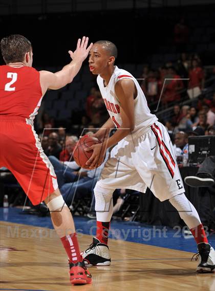 Thumbnail 3 in Etiwanda vs. Mater Dei (CIF SoCal Regional Open Division Final) photogallery.
