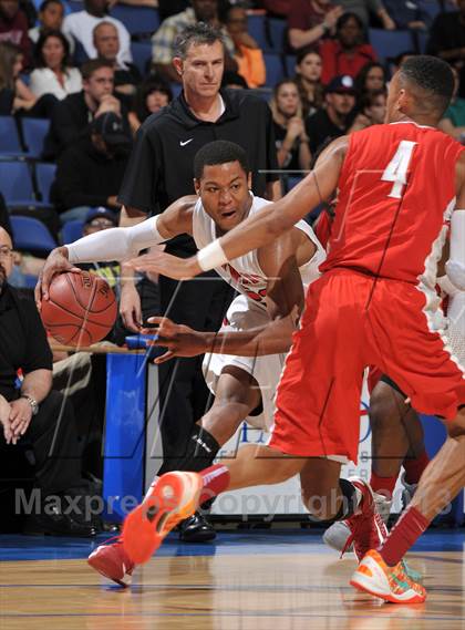 Thumbnail 1 in Etiwanda vs. Mater Dei (CIF SoCal Regional Open Division Final) photogallery.