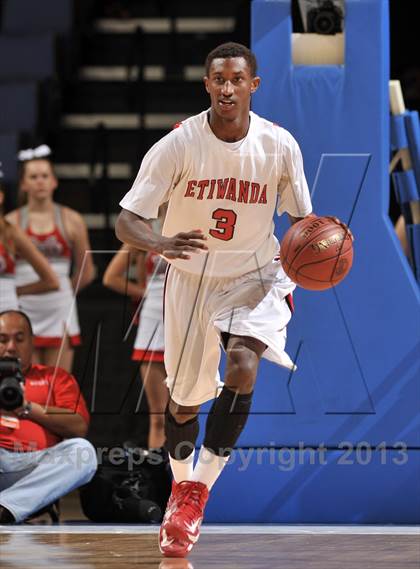 Thumbnail 3 in Etiwanda vs. Mater Dei (CIF SoCal Regional Open Division Final) photogallery.