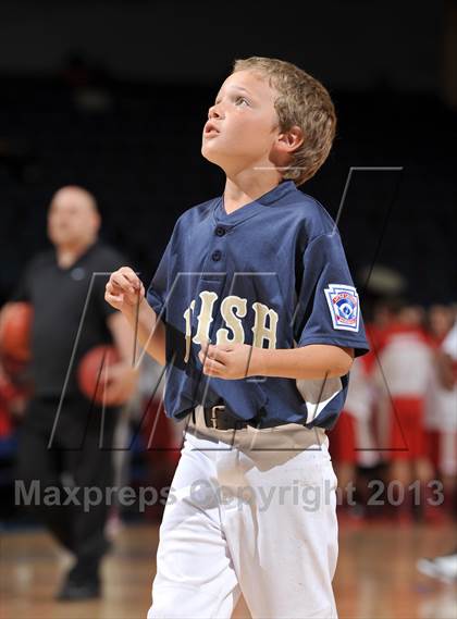 Thumbnail 2 in Etiwanda vs. Mater Dei (CIF SoCal Regional Open Division Final) photogallery.