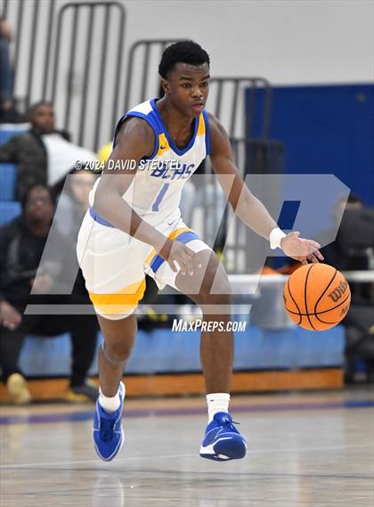 Thumbnail 1 in Folsom vs. Bakersfield Christian (NCS TV Showcase) photogallery.