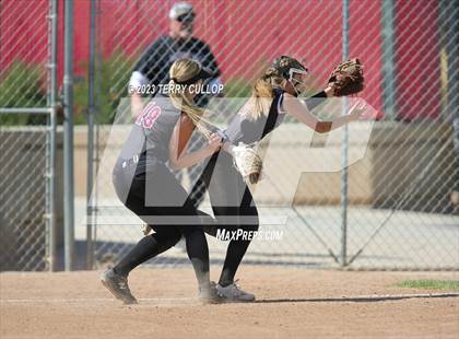 Thumbnail 2 in Emery vs. Morgan (UHSAA 3A Round 3) photogallery.