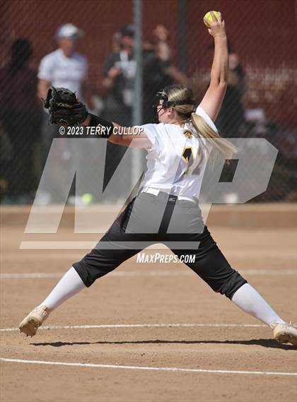Thumbnail 2 in Emery vs. Morgan (UHSAA 3A Round 3) photogallery.