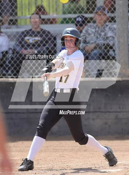 Thumbnail 1 in Emery vs. Morgan (UHSAA 3A Round 3) photogallery.