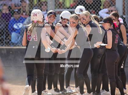 Thumbnail 2 in Emery vs. Morgan (UHSAA 3A Round 3) photogallery.
