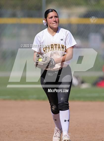 Thumbnail 2 in Emery vs. Morgan (UHSAA 3A Round 3) photogallery.